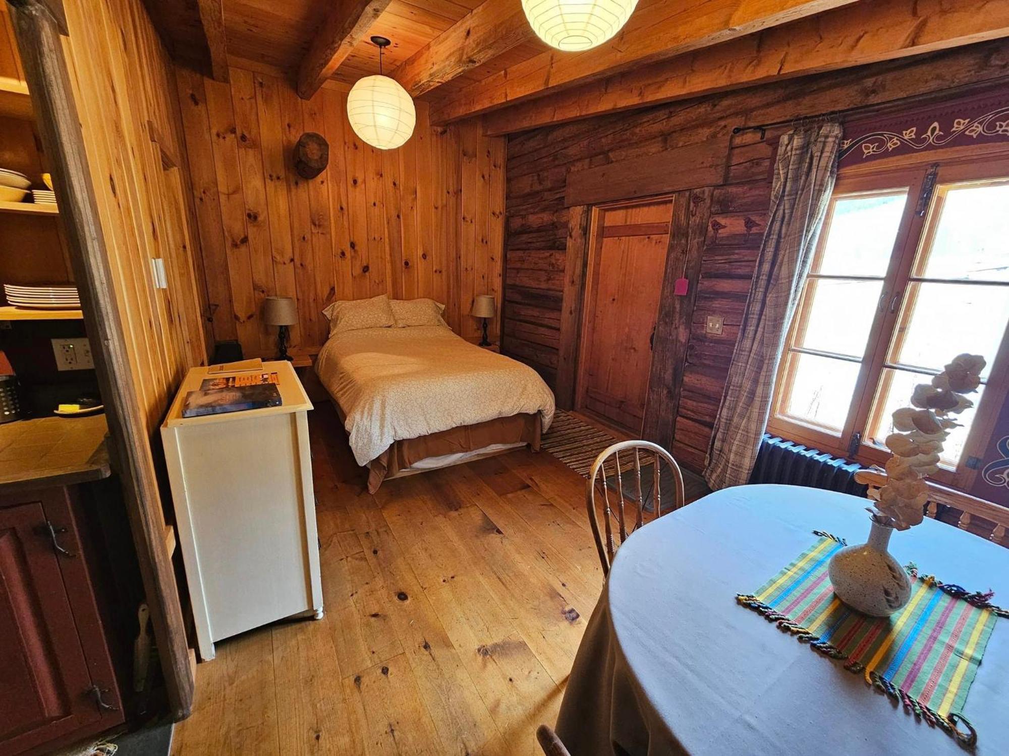 Le Repaire Viking Bed & Breakfast Sainte-Rose-du-Nord Bagian luar foto